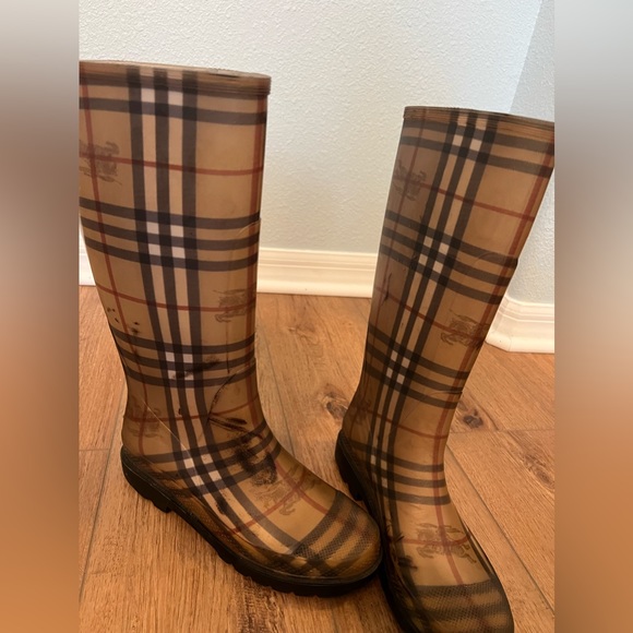 Burberry Boots US 6.5 - Picture 5 of 8